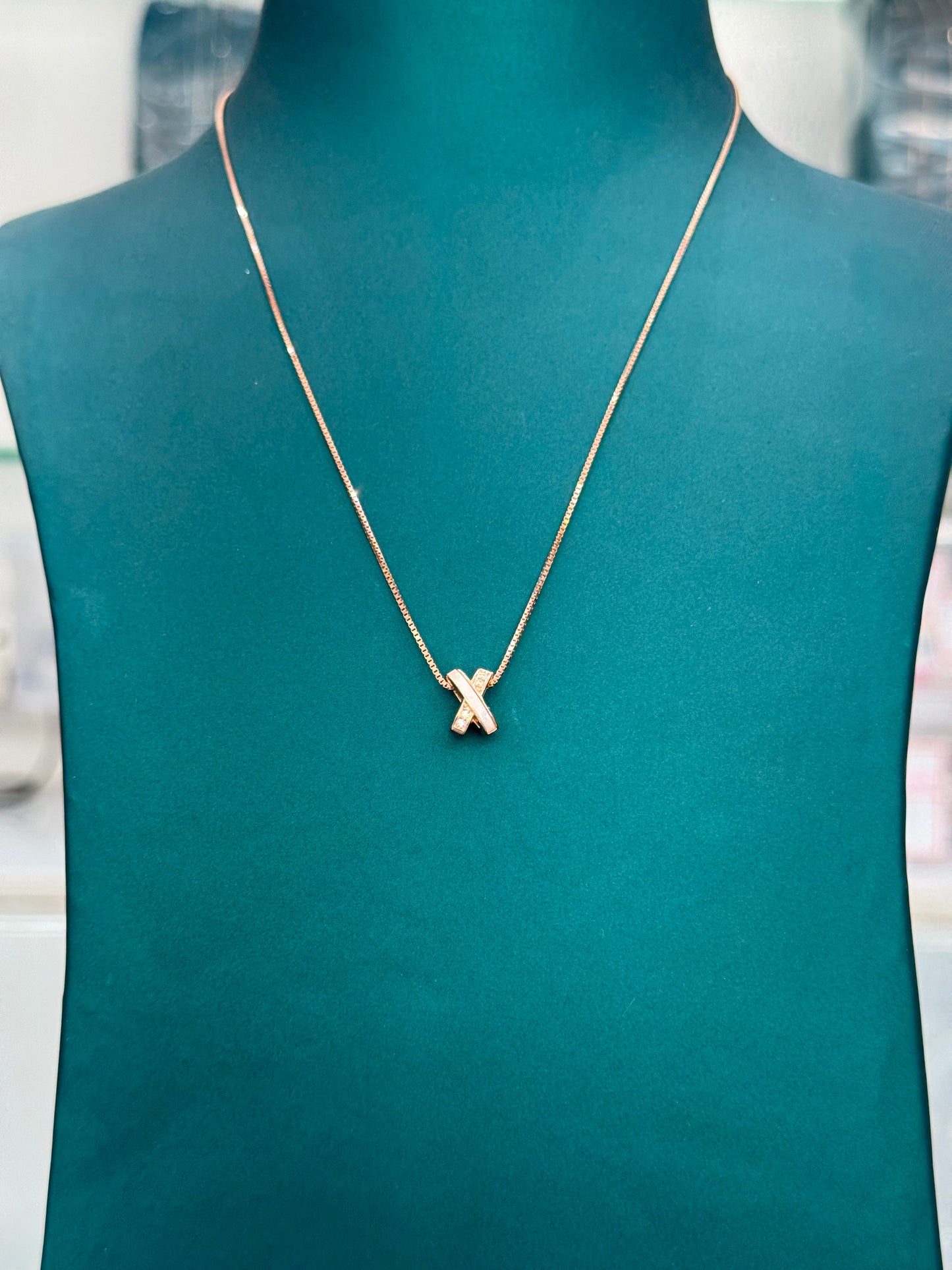 Elegant X-Shaped Necklace
