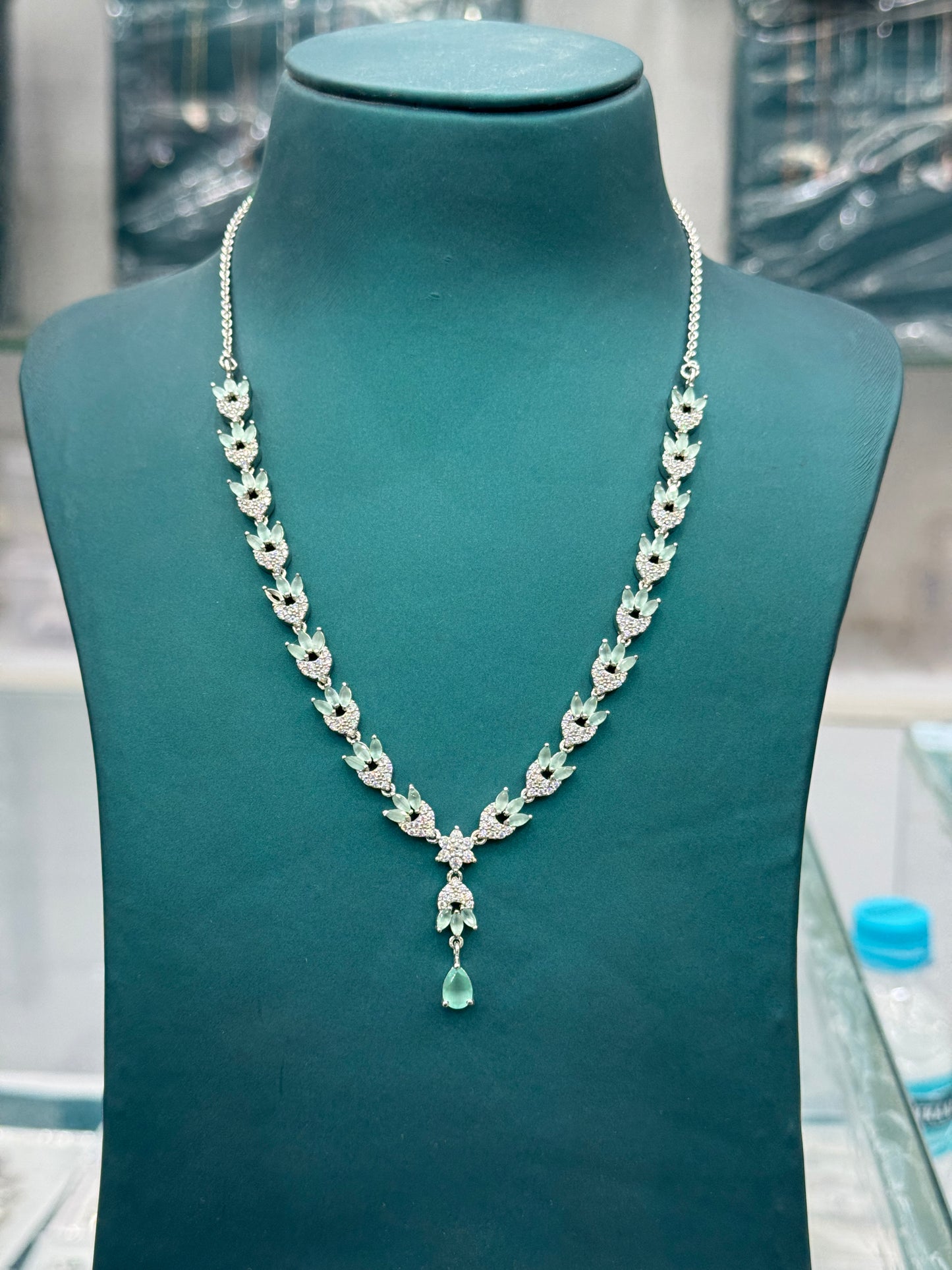 Elegant Silver Necklace with Aquamarine Gemstones